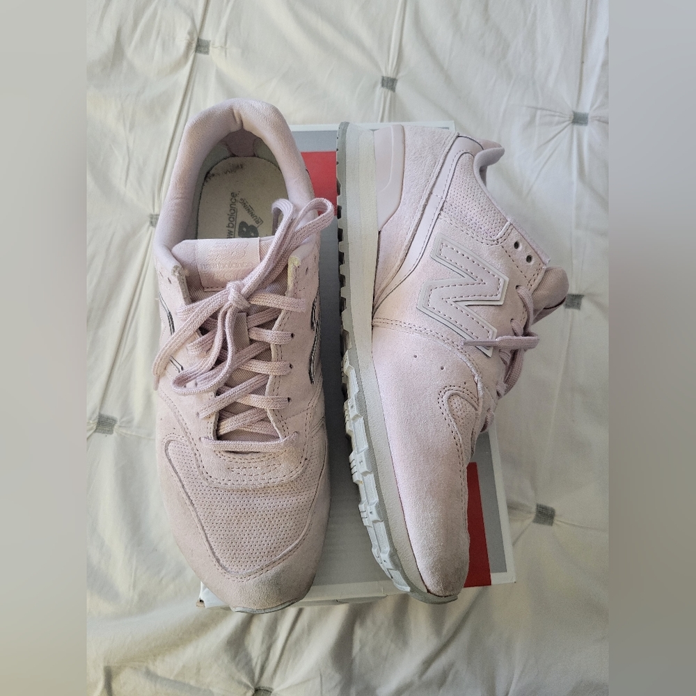 New Balance Women's 696 WL696WPP Rose Pink Suede Running Shoes
